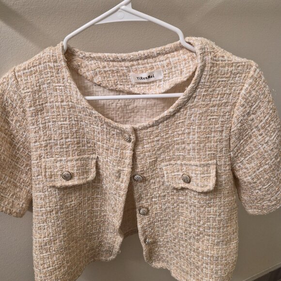 Tops - Picture 4 of 4